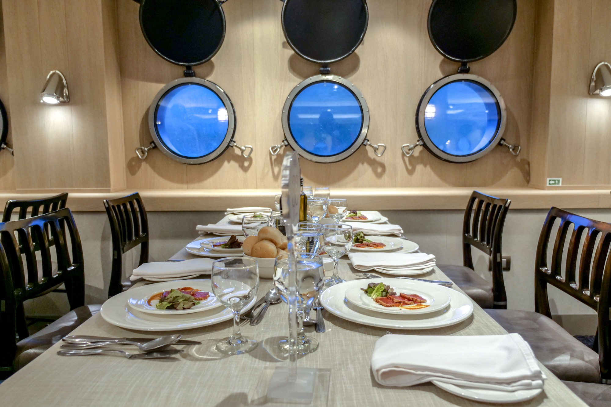 Australis Stella Australis Patagonia Restaurant 3.jpg